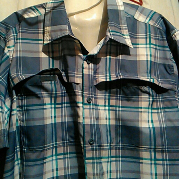 Wrangler soft slick material shirt - Picture 3 of 4